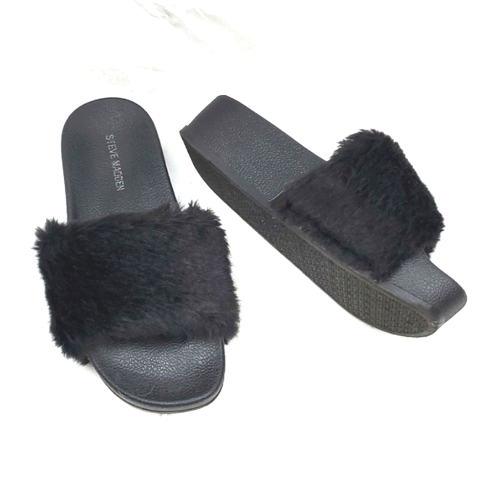 Steve Madden‎ Softey Fuzzy Faux Fur Platform Slides